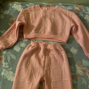 SHEIN crop top sweatsuit in girls